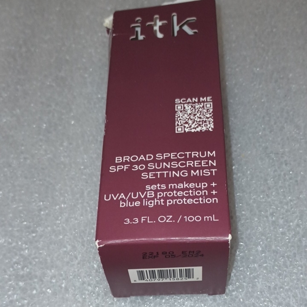 ITK SPF 30 Sunscreen Setting Mist (New In Box)